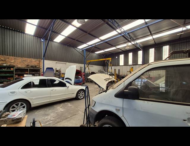 1,480M² FACTORY FOR SALE IN ANDERBOLT